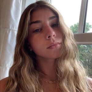 Meet your Posher, Bella